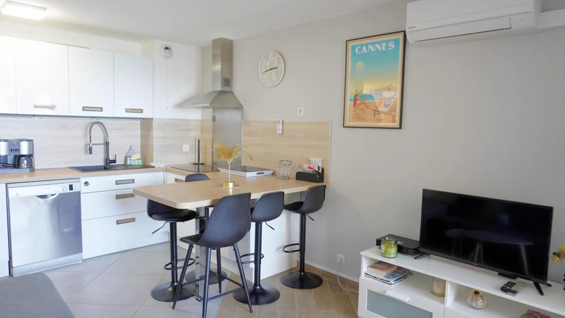 Appartement 426, Vue Mer Et Piscine By Palmazur Cannes 0*,
