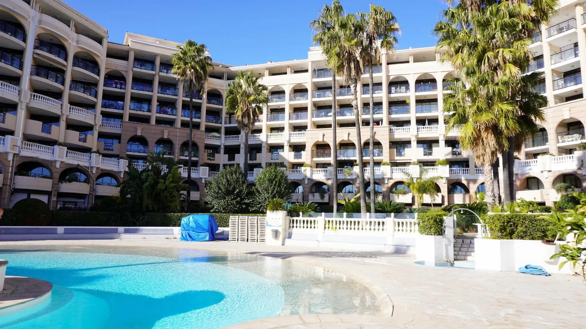 Appartement 426, Vue Mer Et Piscine By Palmazur Cannes 0*,  França